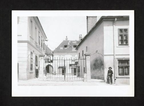 Zur Seitenansicht